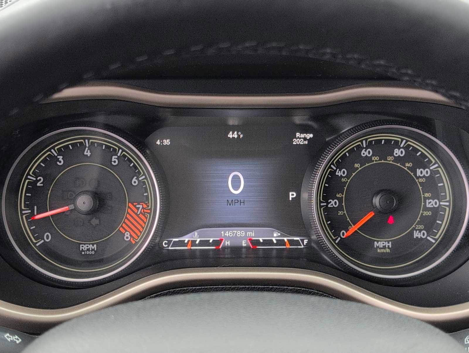 Used 2015 Jeep Cherokee Limited w/ Luxury Group image 32