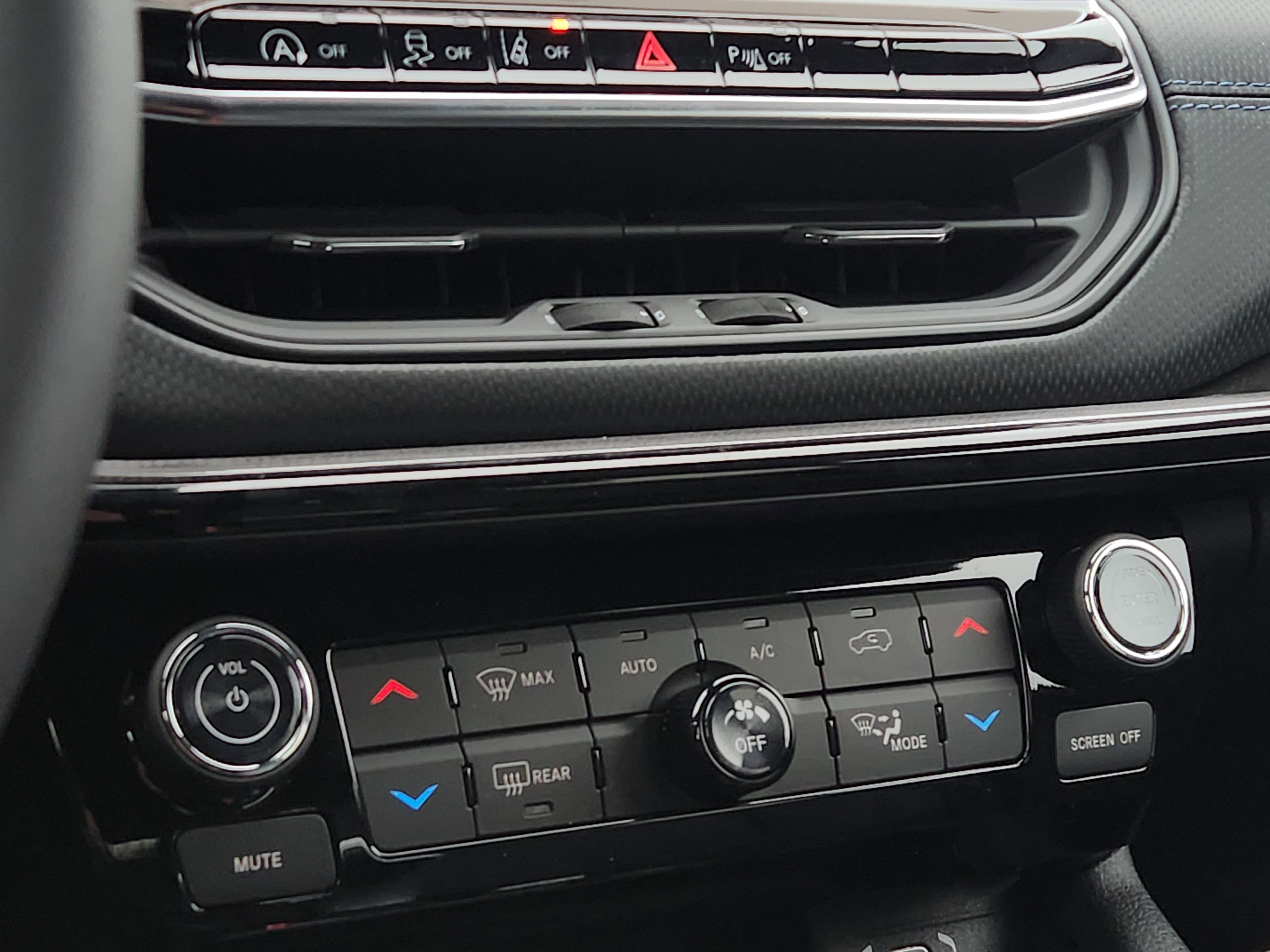 New 2026 Jeep Compass Limited image 8