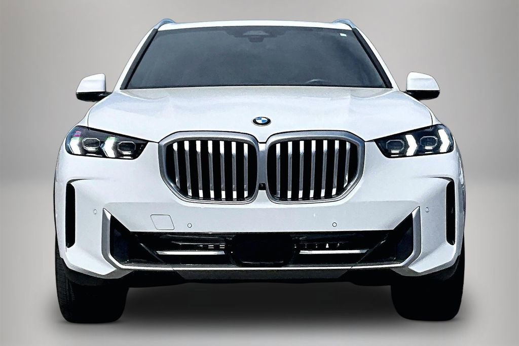 Used 2026 BMW X5 sDrive40i image 3
