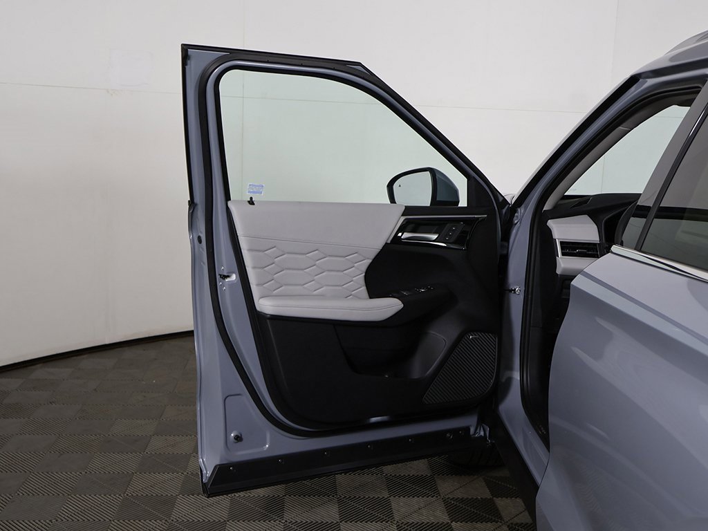 New 2025 Mitsubishi Outlander SEL image 25