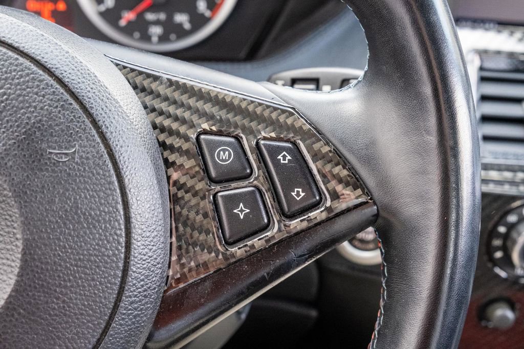 Used 2007 BMW M6 Convertible RWD image 24