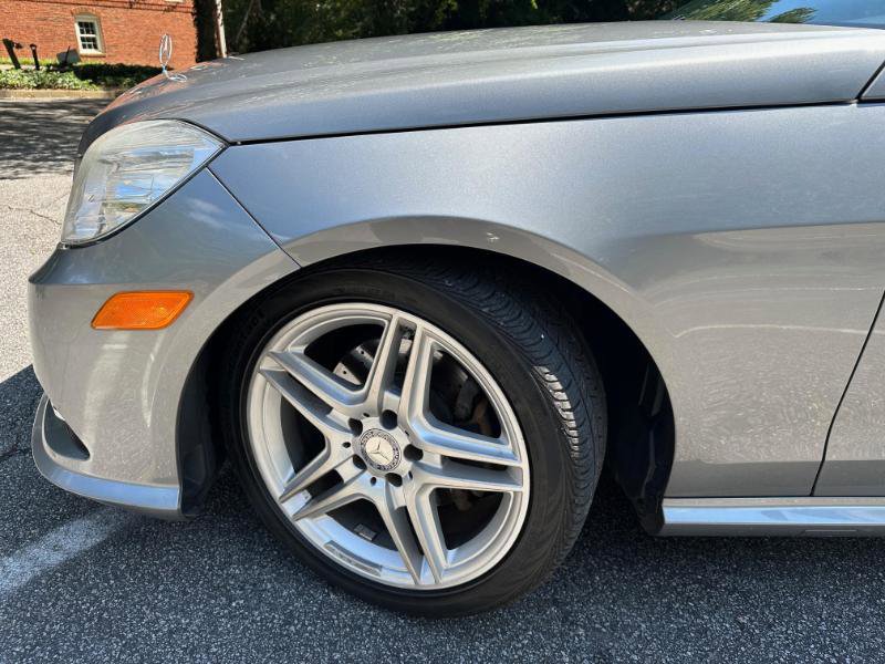 Used 2013 Mercedes-Benz E 350 4MATIC Sedan image 3