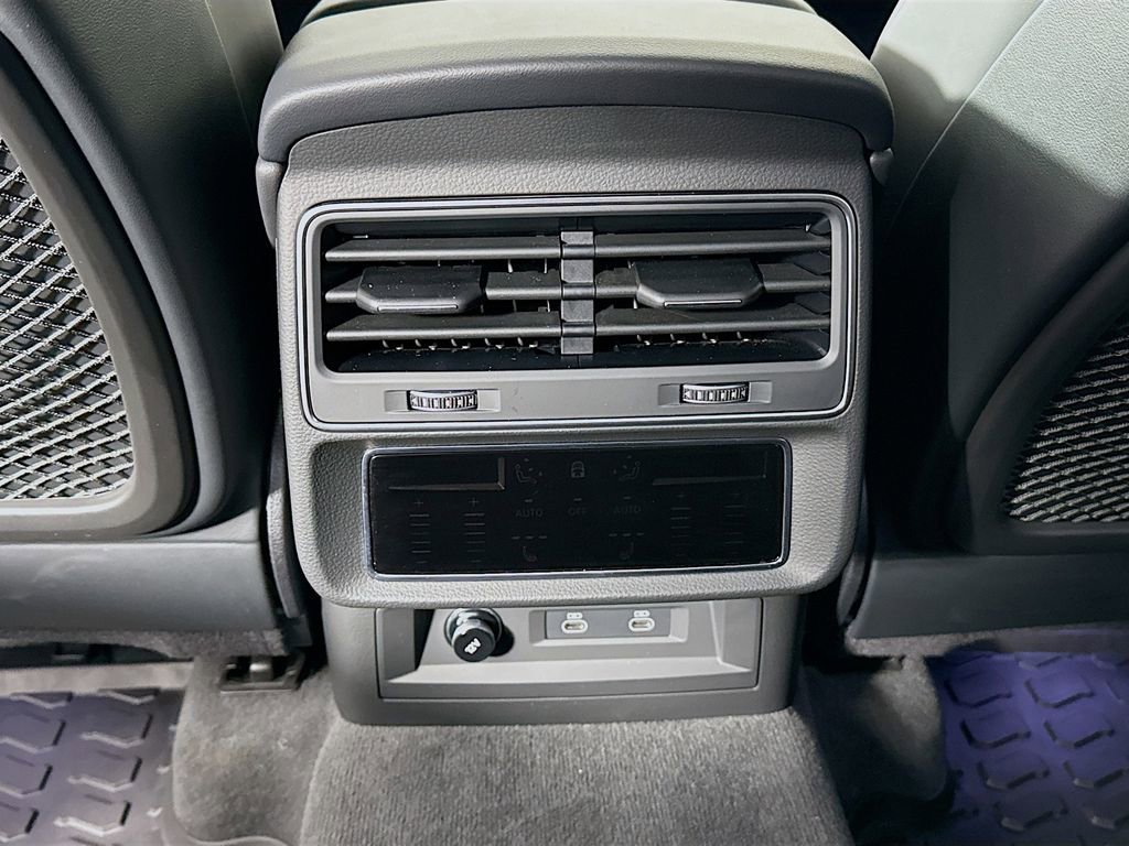 Used 2024 Audi SQ8 Premium Plus AWD/4WD image 27