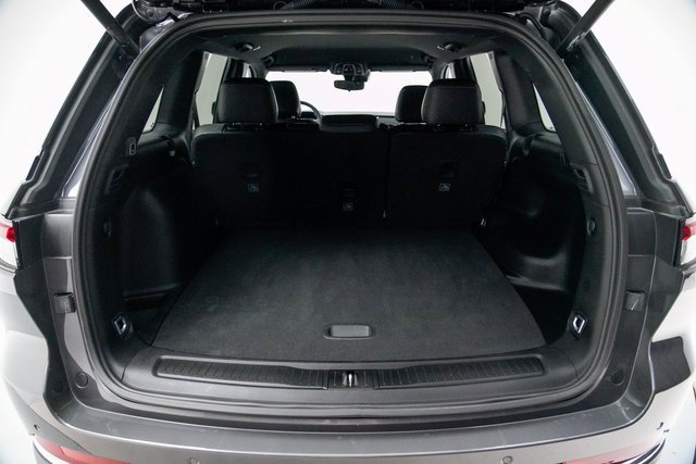 Used 2024 Jeep Grand Cherokee Limited image 9