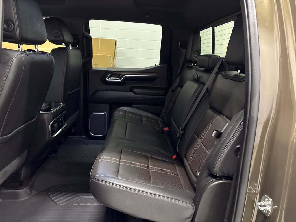 Certified 2023 Chevrolet Silverado 1500 High Country w/ Technology Package AWD/4WD image 33
