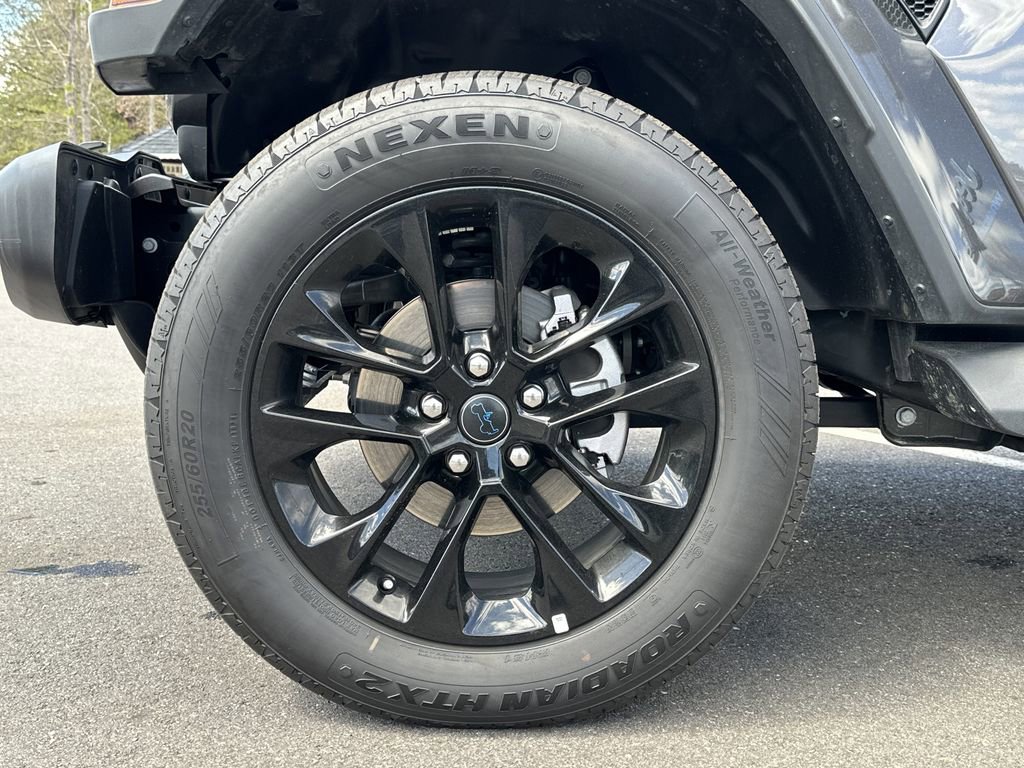 Used 2025 Jeep Wrangler Unlimited Sahara image 16