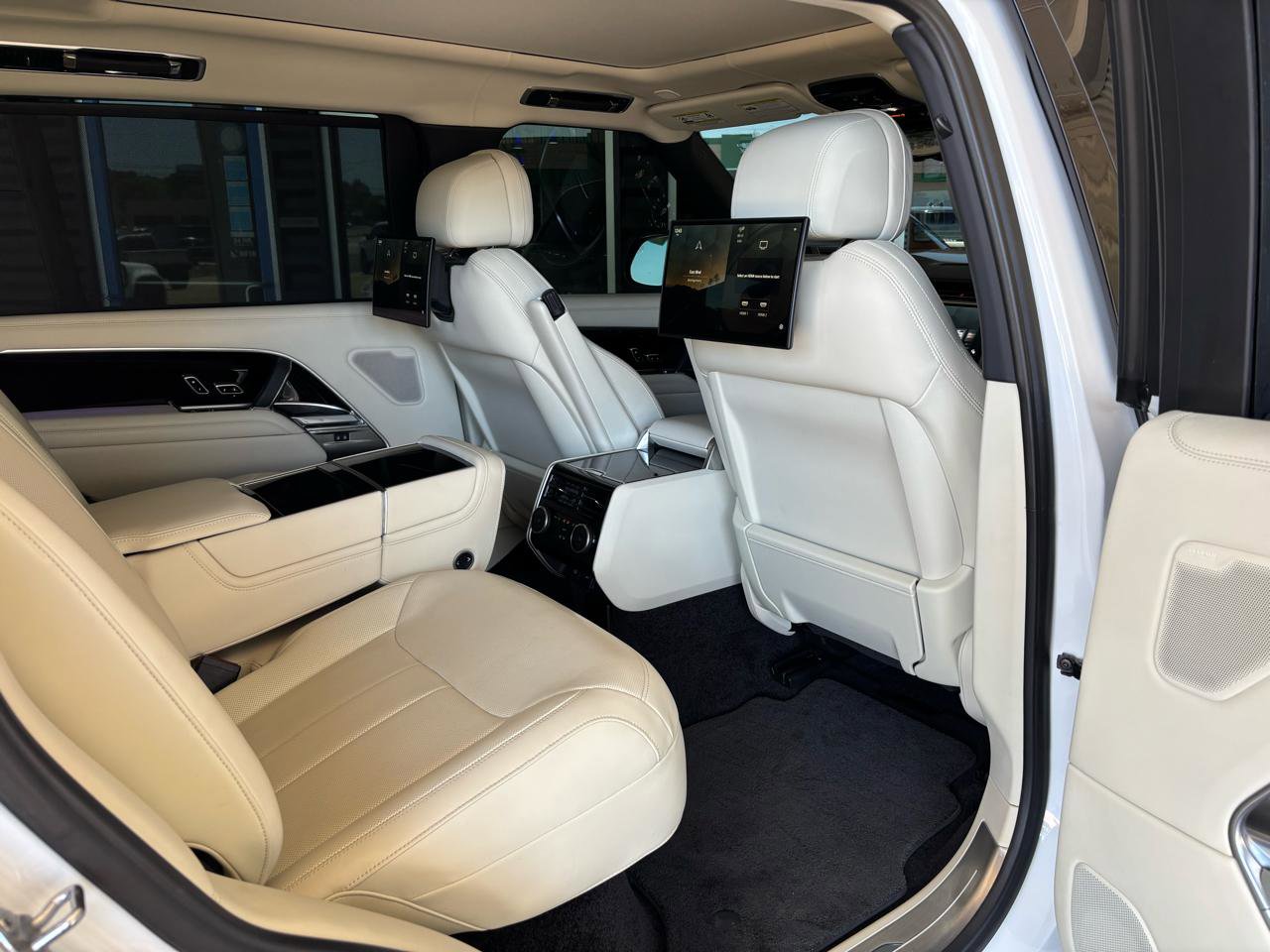 Used 2023 Land Rover Range Rover Long Wheelbase Autobiography AWD/4WD image 24