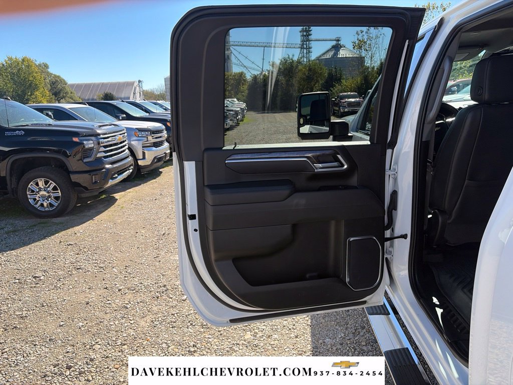 Used 2025 Chevrolet Silverado 2500 LTZ w/ LTZ Plus Package AWD/4WD image 22