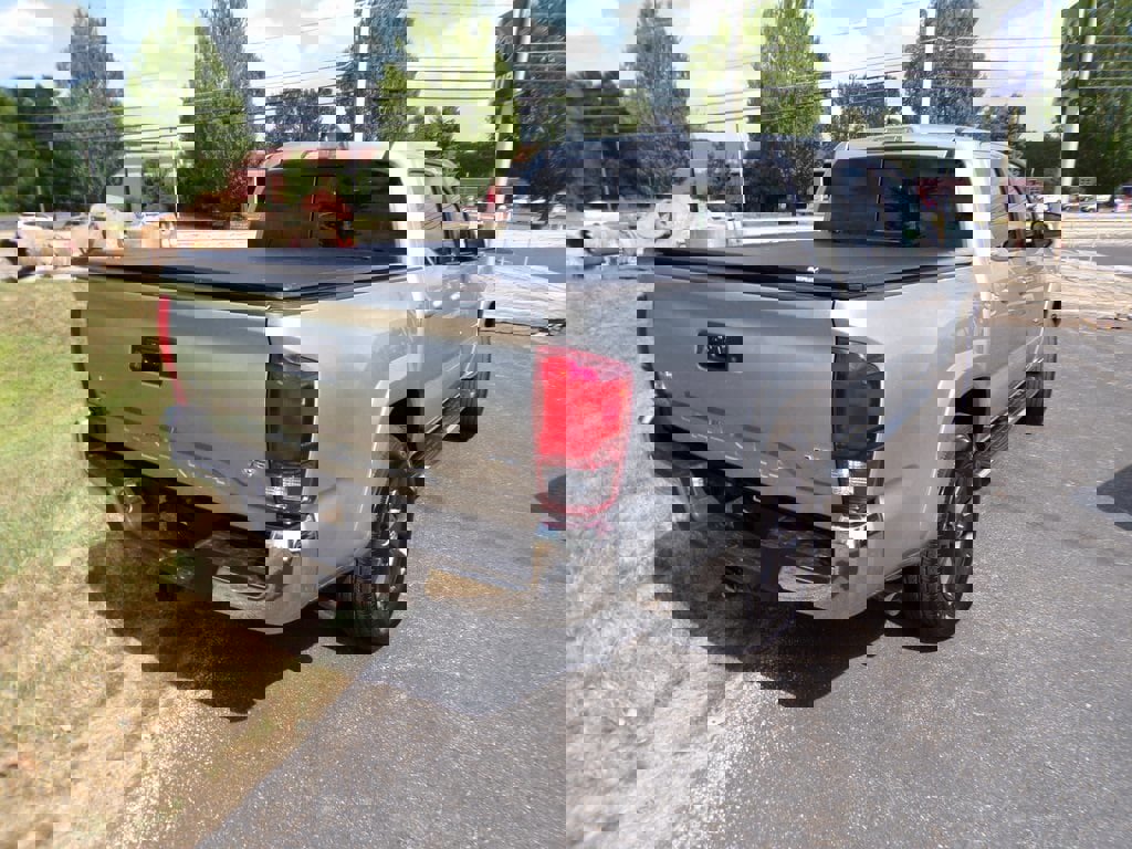 Used 2022 Toyota Tacoma 4x4 Double Cab image 8