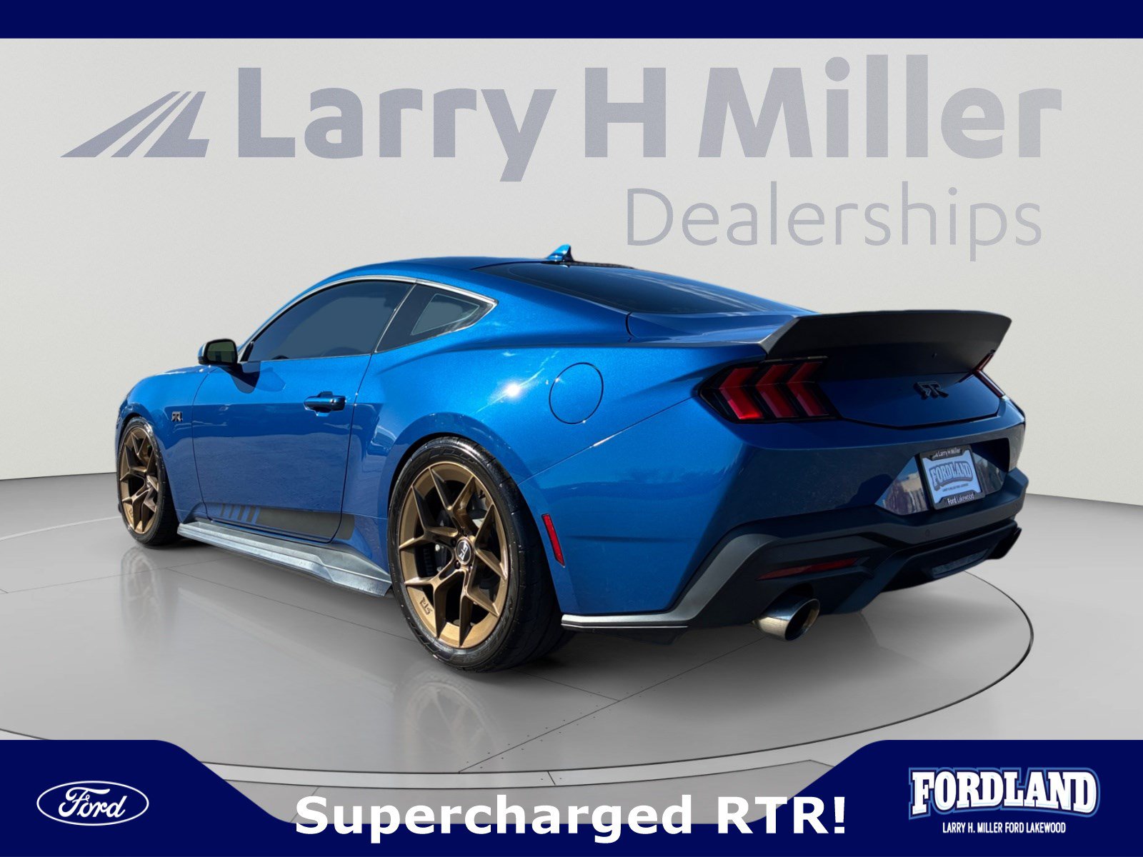 Used 2024 Ford Mustang GT w/ GT Performance Package RWD image 3
