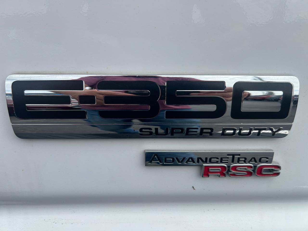 Used 2014 Ford E-350 and Econoline 350 Extended Super Duty RWD image 5