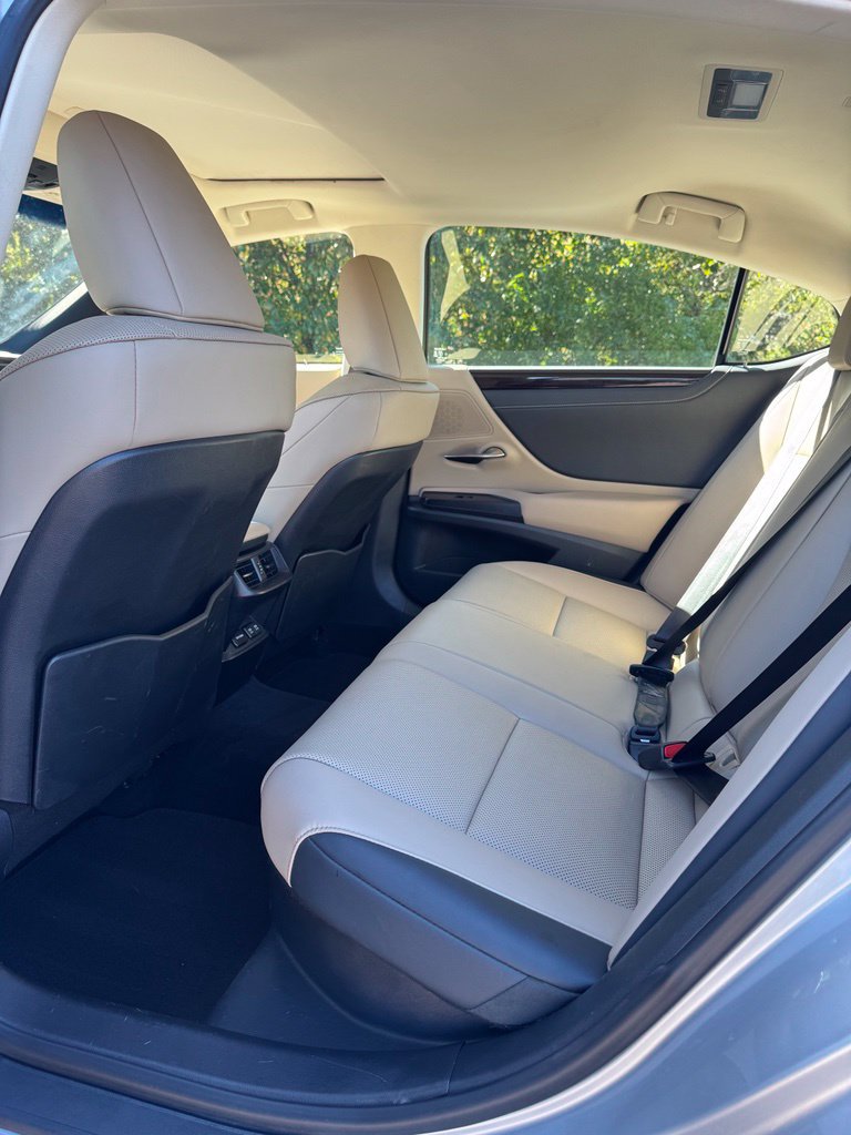Used 2019 Lexus ES 300h w/ Premium Package FWD image 8