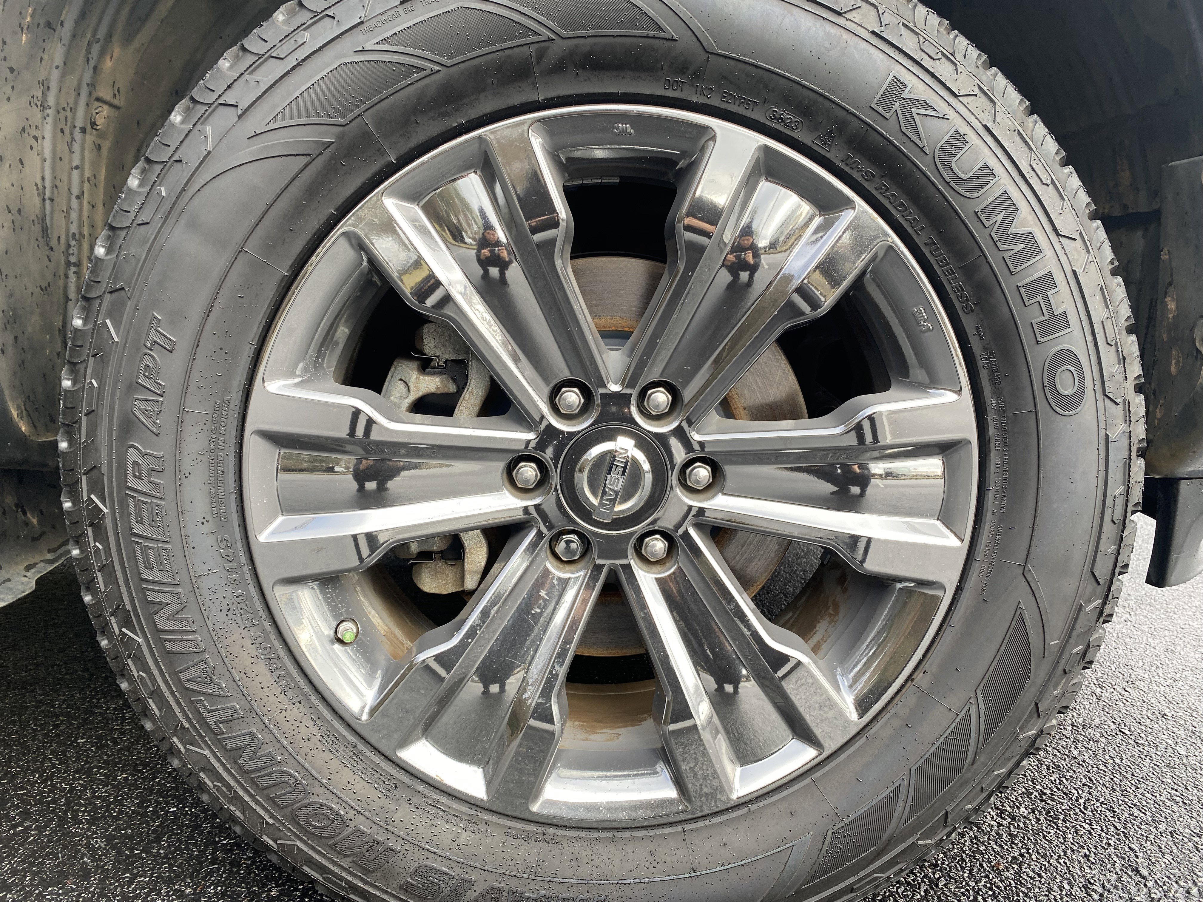 Used 2019 Nissan Titan SL w/ Chrome Package image 39
