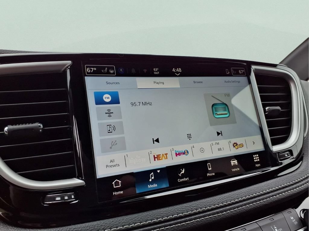 New 2026 Chrysler Pacifica Select w/ S Appearance Package FWD image 17