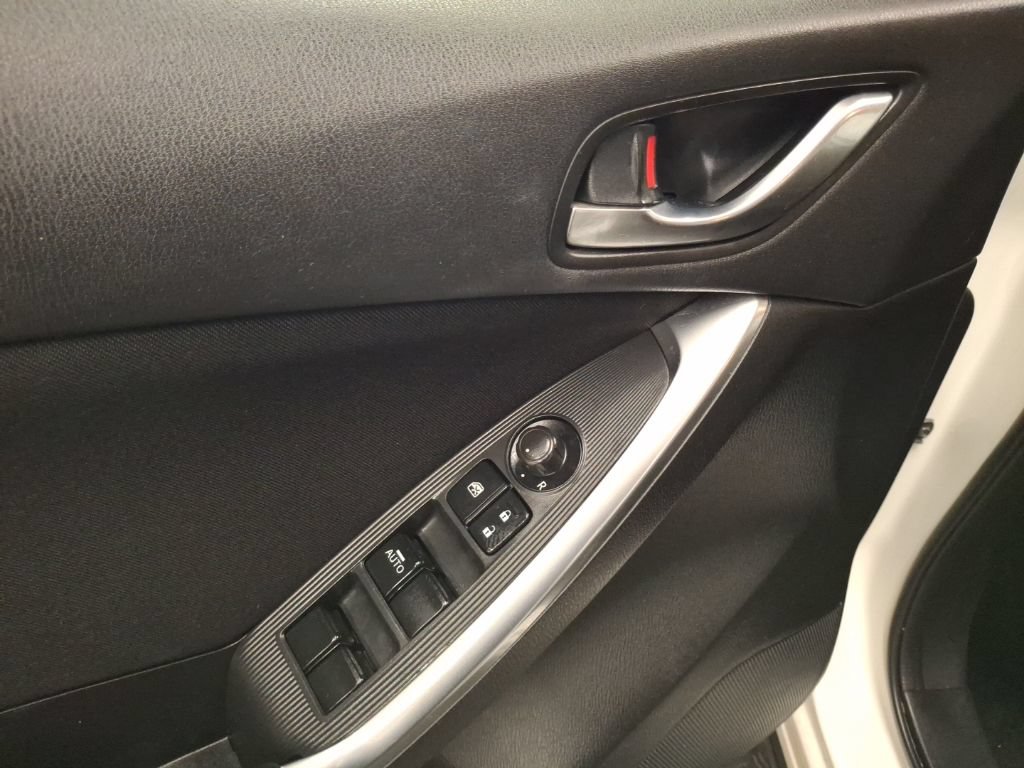 Used 2015 MAZDA CX-5 Touring AWD/4WD image 17