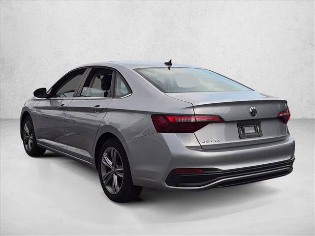 Used 2024 Volkswagen Jetta SE FWD image 6