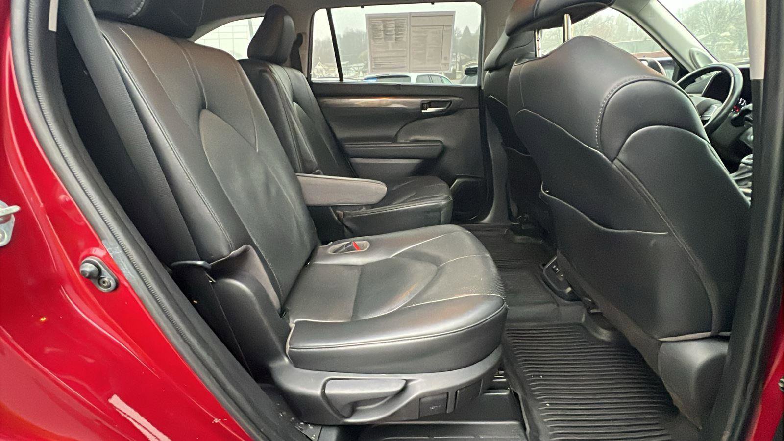 Used 2020 Toyota Highlander Limited image 15