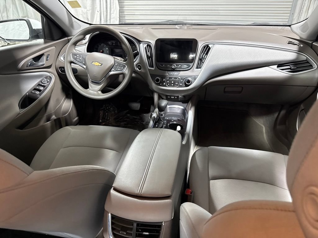 Used 2024 Chevrolet Malibu LT FWD image 13