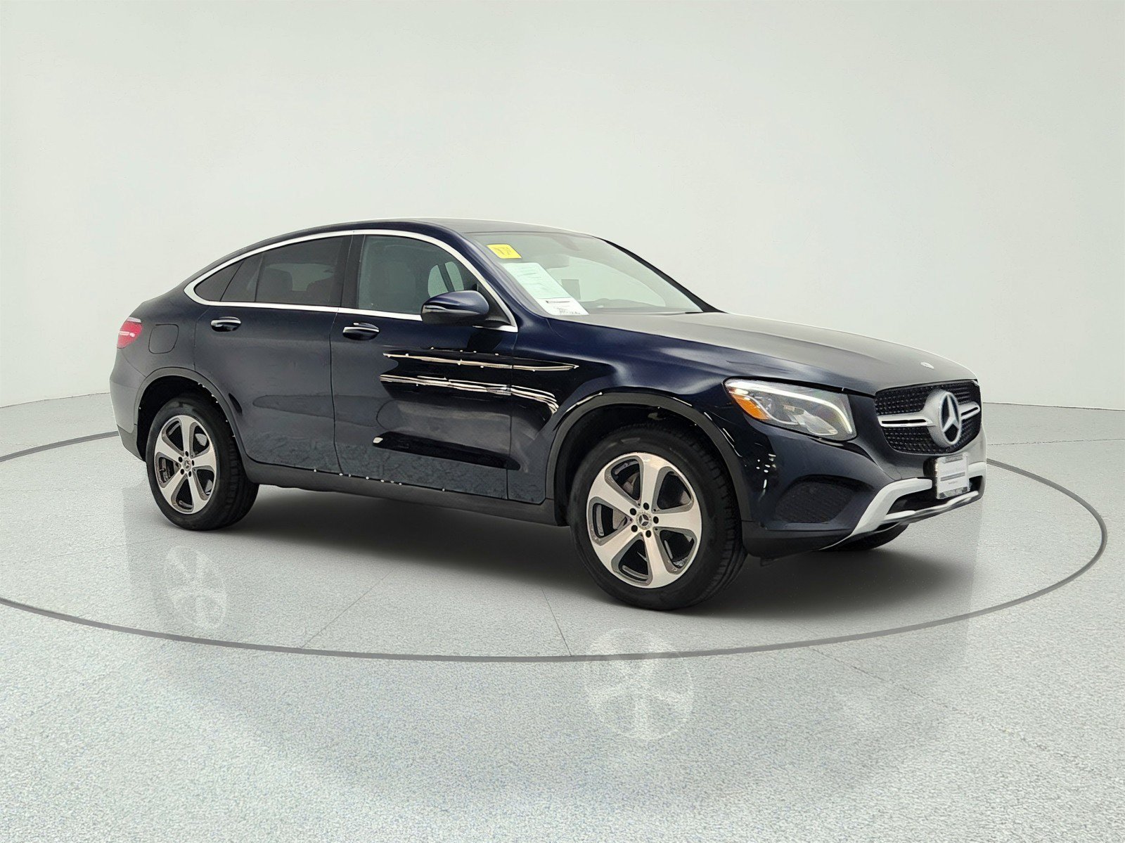 Used 2017 Mercedes-Benz GLC 300 4MATIC Coupe image 3