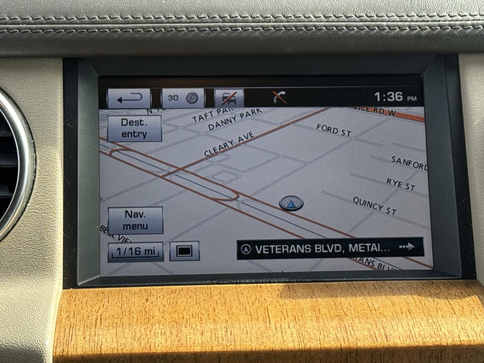 Used 2016 Land Rover LR4 HSE LUX image 25