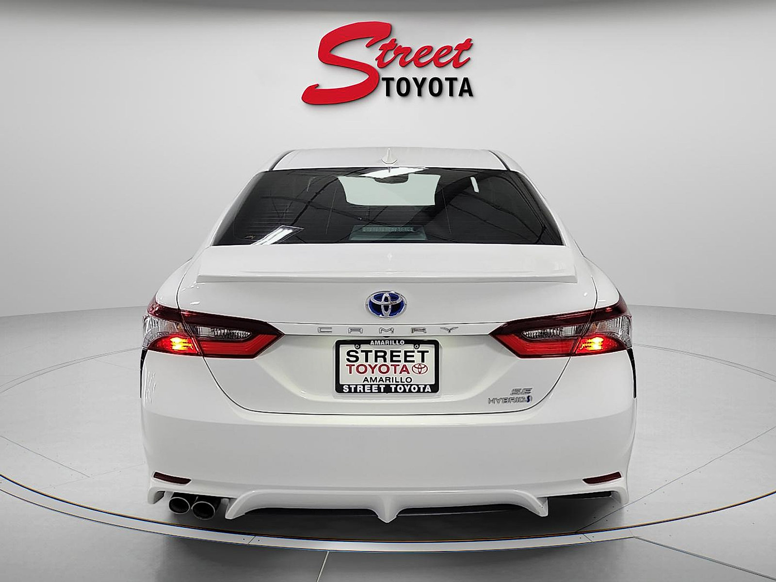 Certified 2024 Toyota Camry SE FWD image 3
