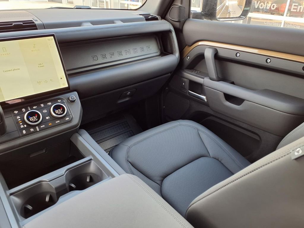 New 2026 Land Rover Defender 110 S AWD/4WD image 22