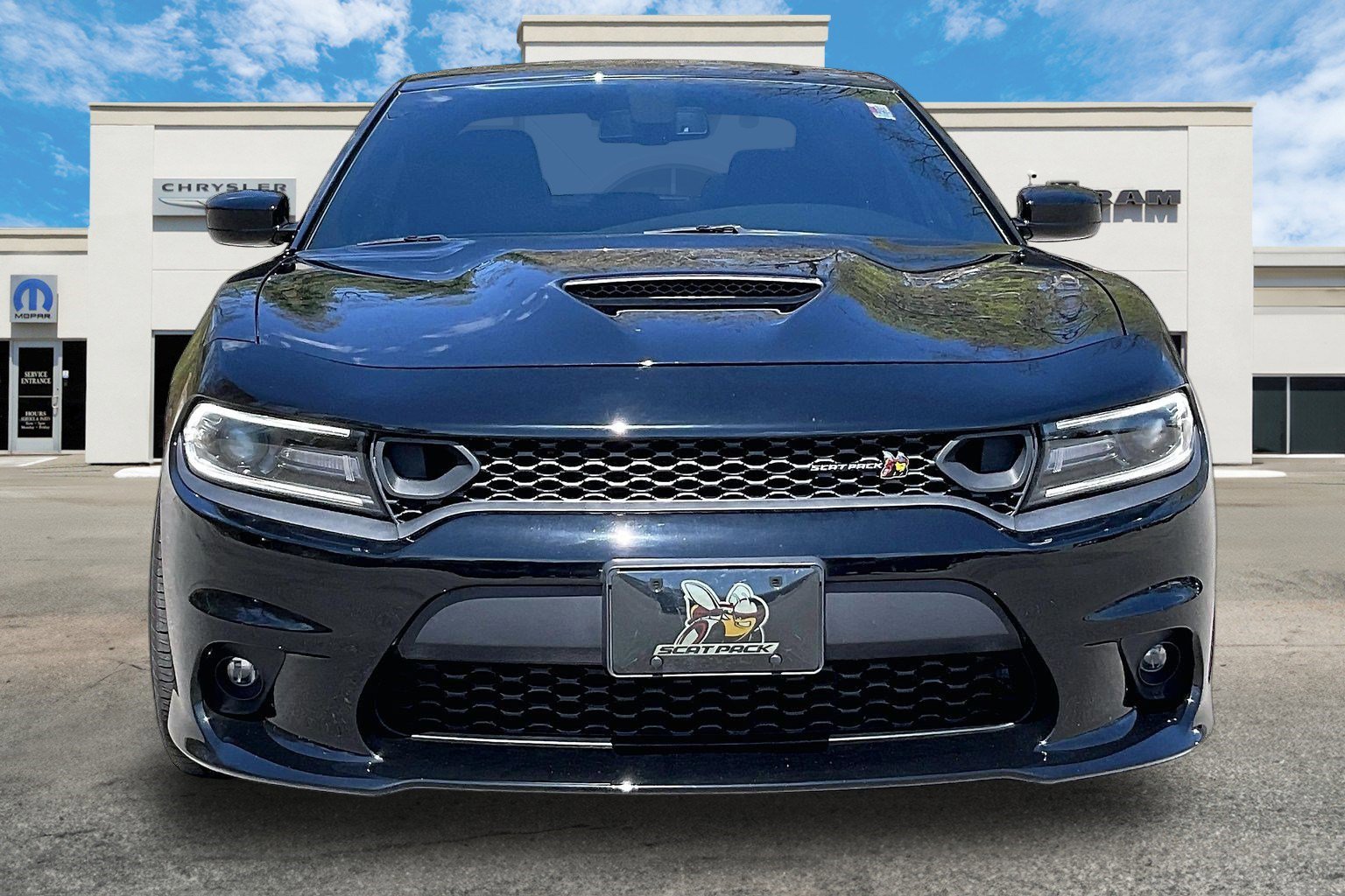 Used 2019 Dodge Charger Scat Pack w/ Dynamics Package RWD image 3