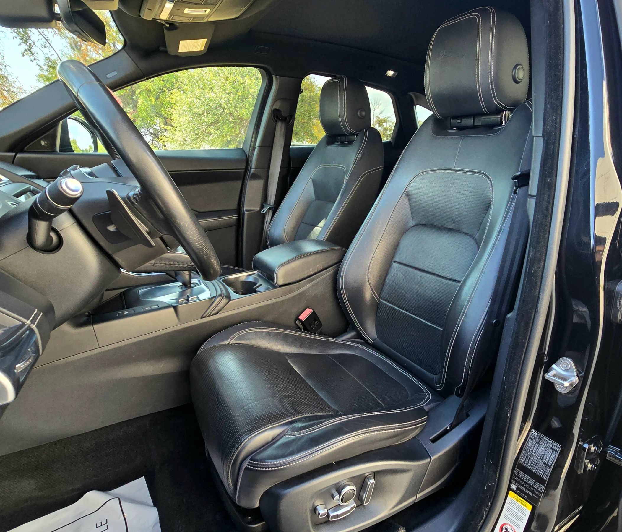 Used 2018 Jaguar E-PACE R-Dynamic HSE AWD/4WD image 22