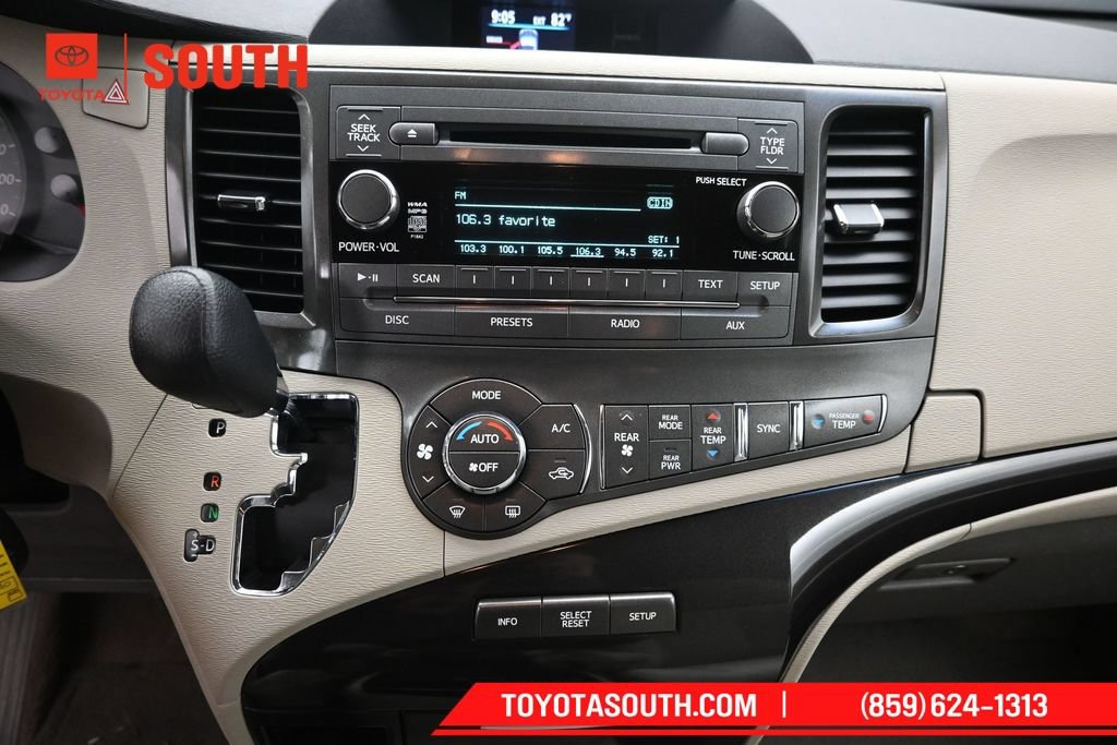 Used 2014 Toyota Sienna LE AWD/4WD image 14