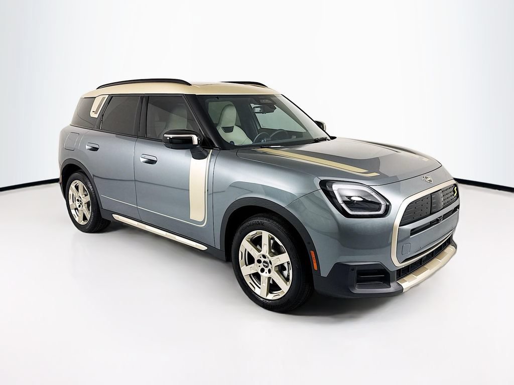 Certified 2025 MINI Cooper Countryman SE w/ Comfort Package Max AWD/4WD image 3