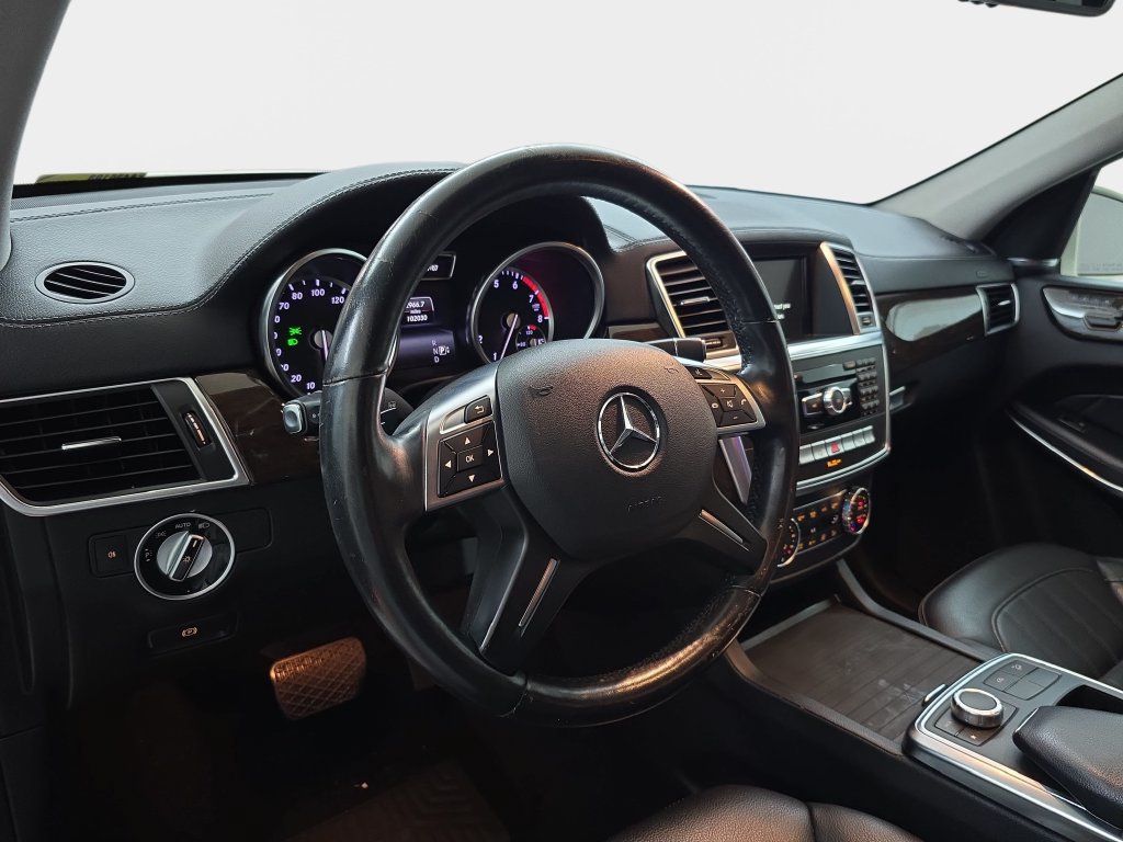 Used 2014 Mercedes-Benz GL 450 4MATIC image 12
