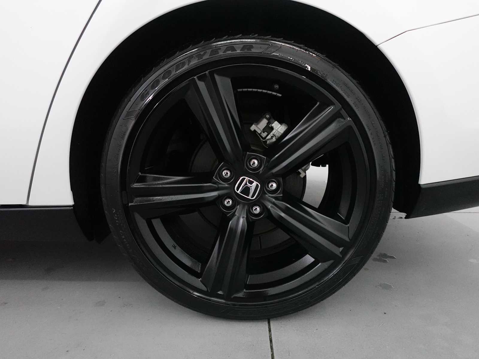 Used 2023 Honda Accord Sport image 9
