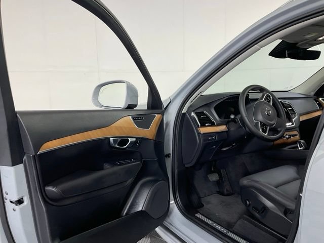 Certified 2025 Volvo XC90 T8 Plus AWD/4WD image 26