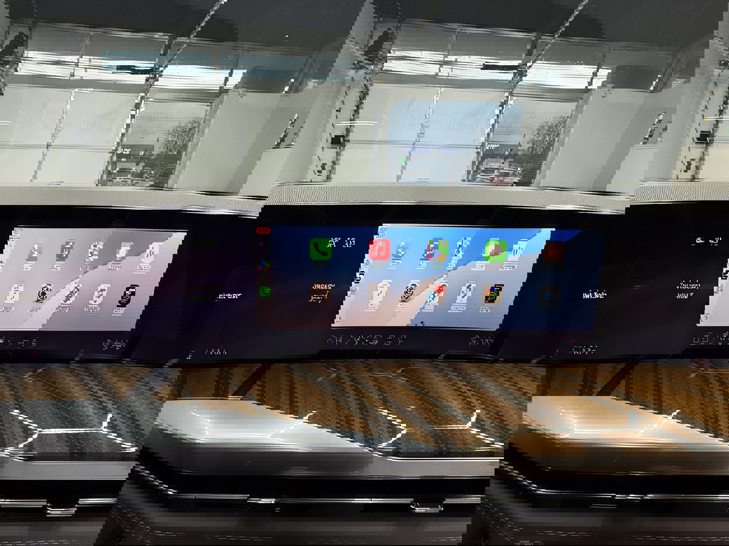 Used 2025 Cadillac Escalade ESV Sport Platinum image 23