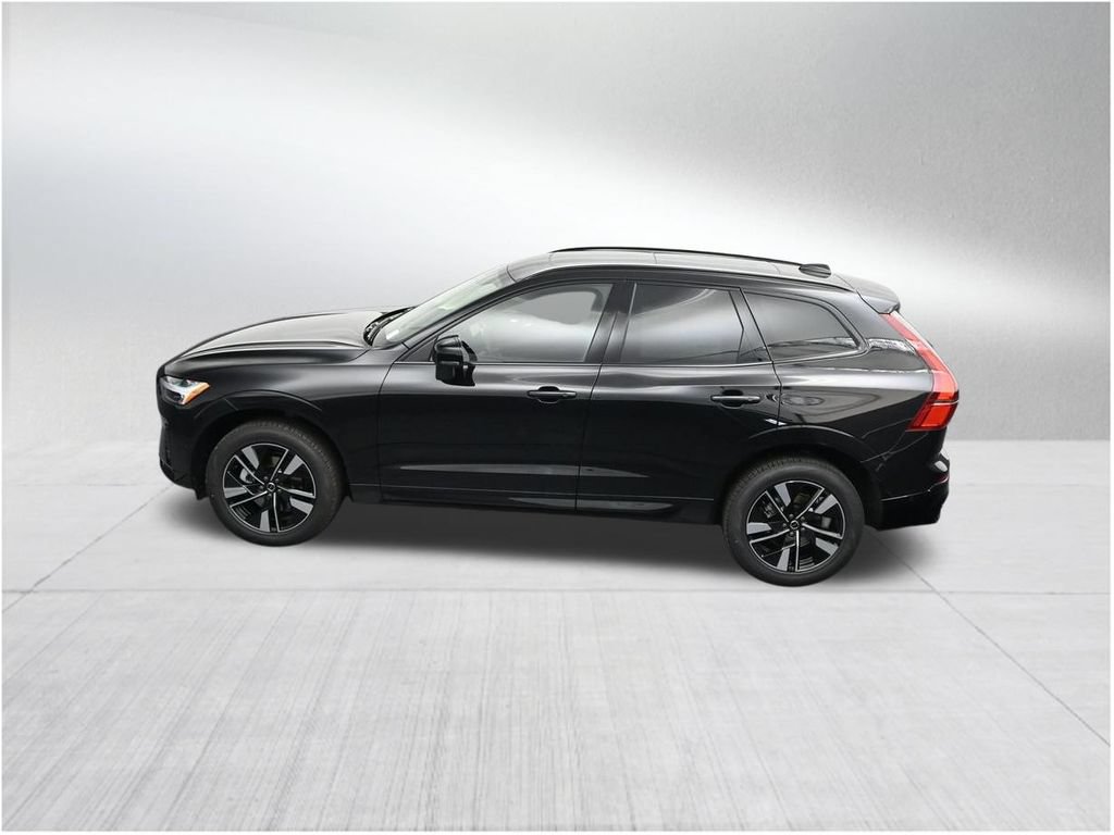 New 2026 Volvo XC60 B5 Plus AWD/4WD image 14
