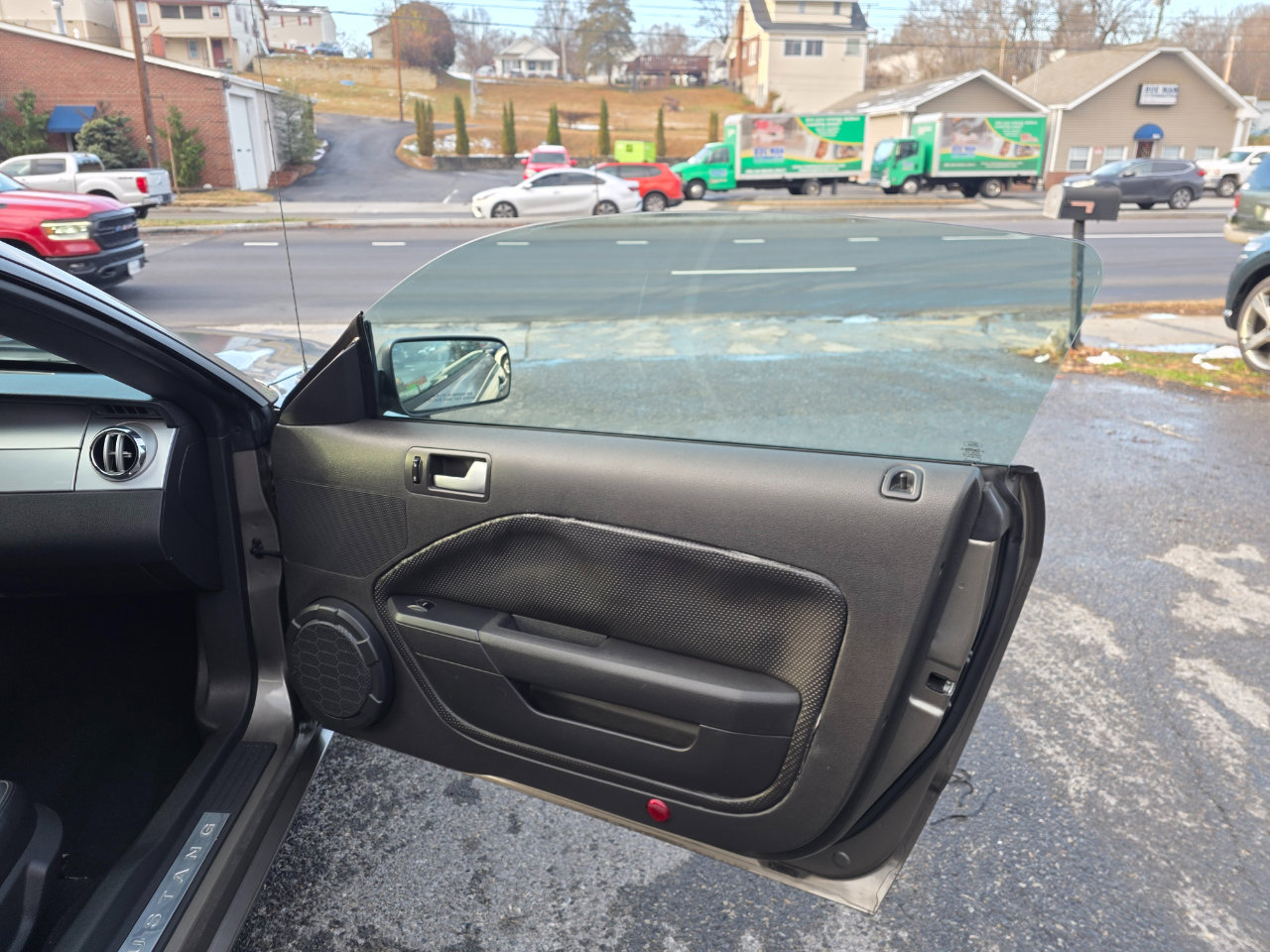 Used 2005 Ford Mustang GT image 15