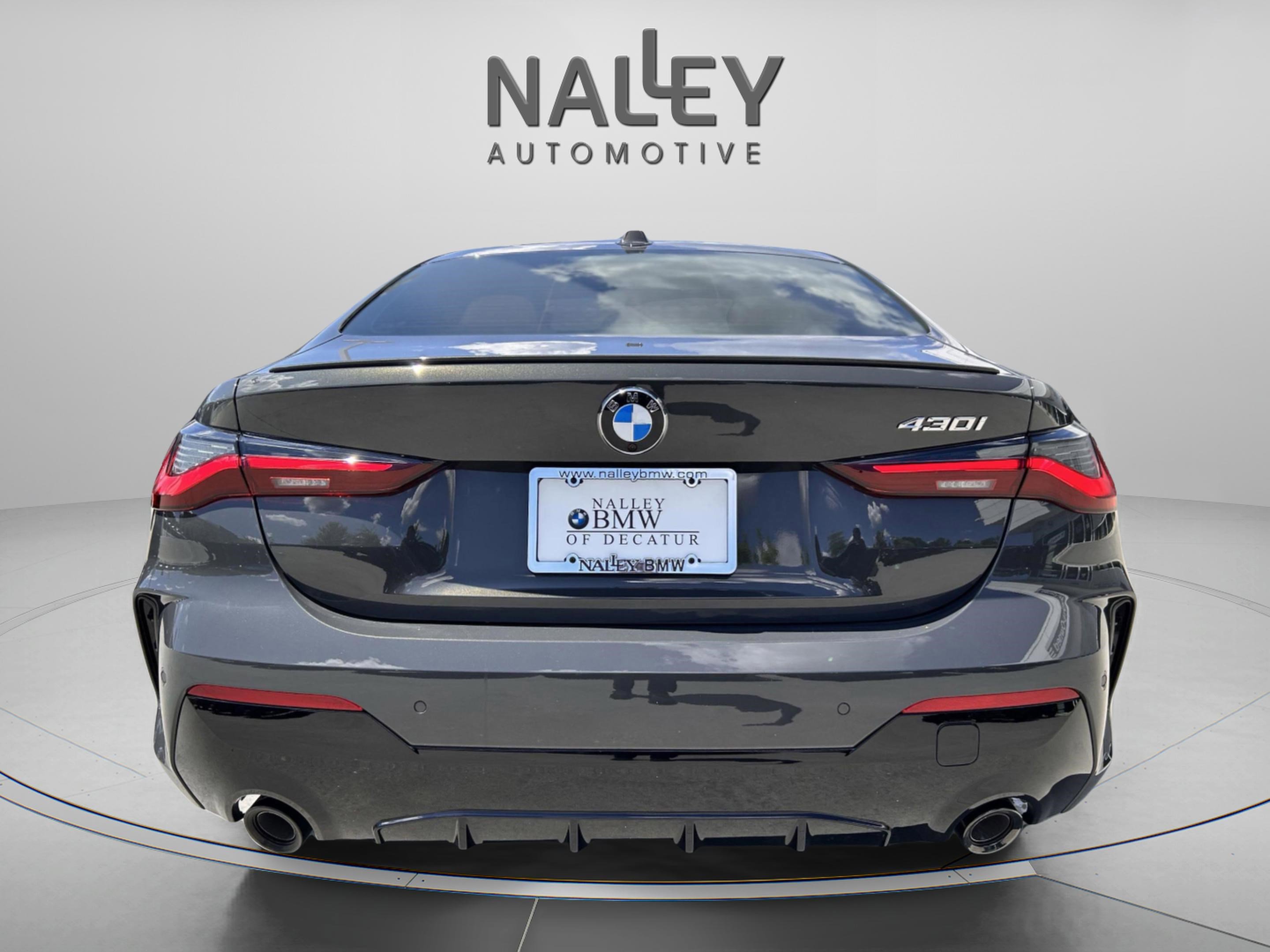 Used 2026 BMW 430i Coupe w/ M Sport Package image 3