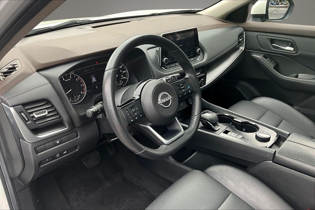 Certified 2023 Nissan Rogue SV w/ SV Premium B Package AWD/4WD image 17