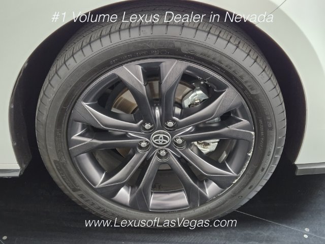 Used 2025 Toyota Sienna XSE w/ XSE Plus Package FWD image 9