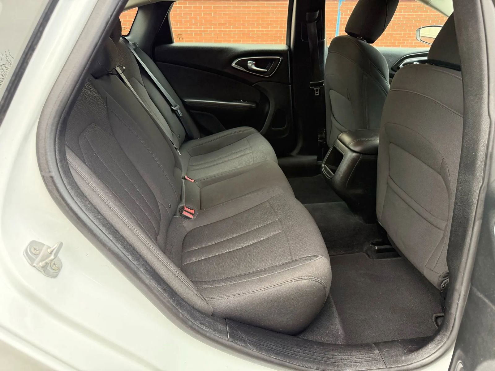 Used 2015 Chrysler 200 Limited w/ Convenience Group image 15