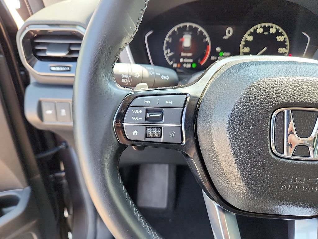 Used 2025 Honda Pilot EX-L image 16