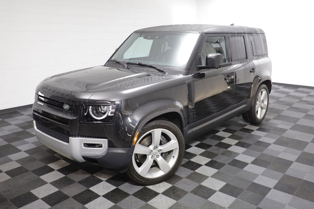 Used 2024 Land Rover Defender 110 SE image 2