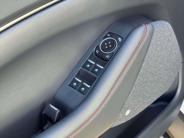 Used 2025 Ford Mustang Mach-E Premium w/ Sport Appearance Package AWD/4WD image 16