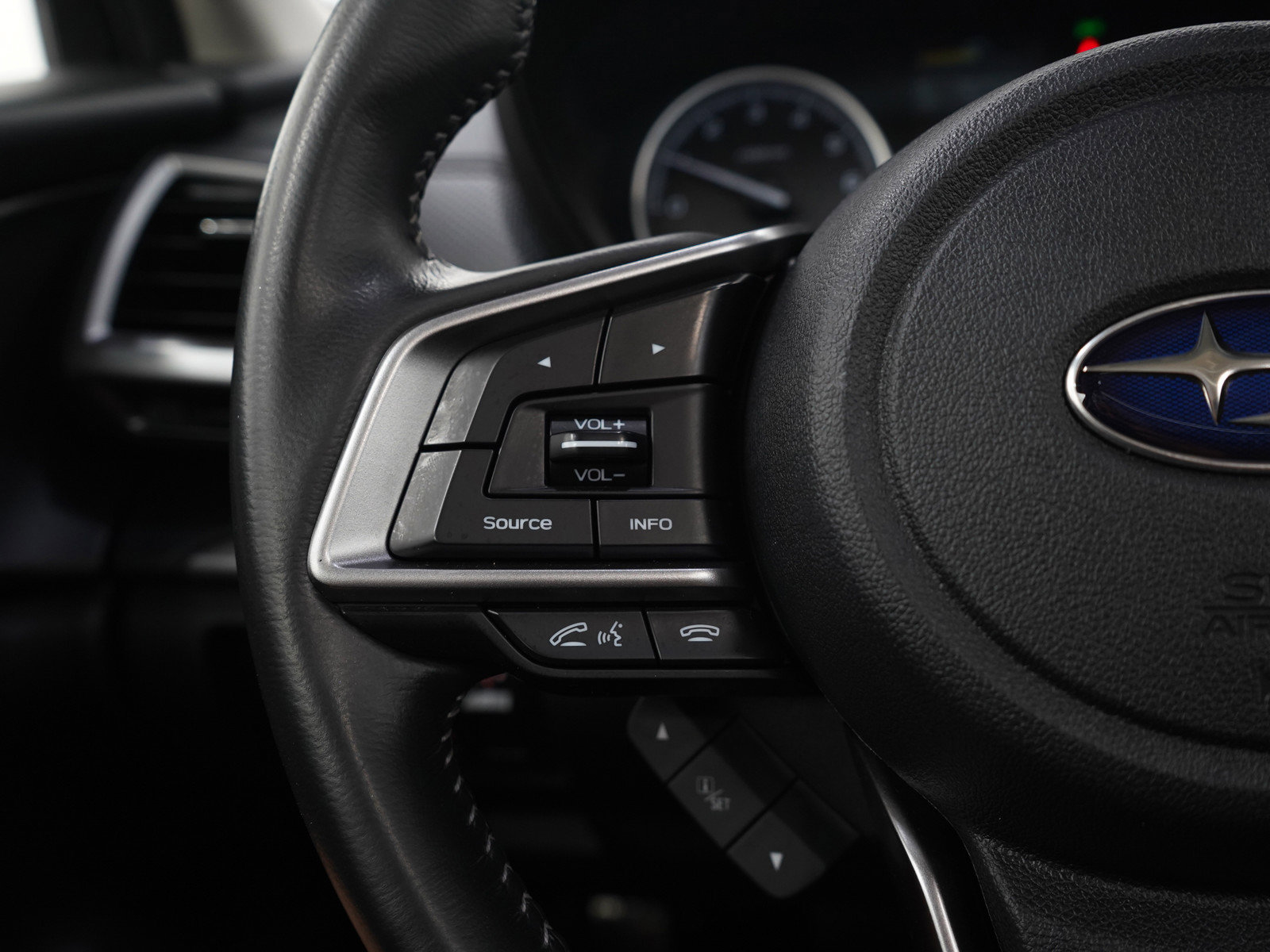 Used 2023 Subaru Forester Premium AWD/4WD image 25