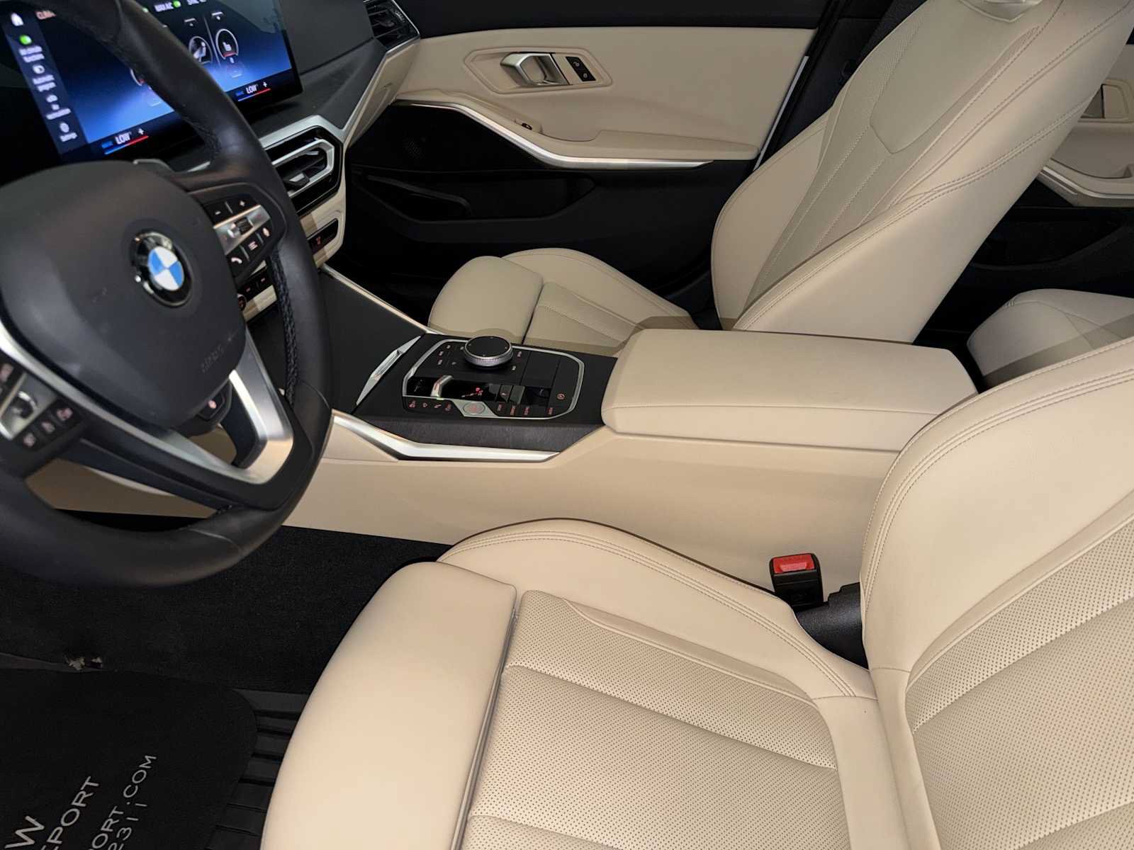 Used 2024 BMW 330i xDrive Sedan w/ Convenience Package AWD/4WD image 19