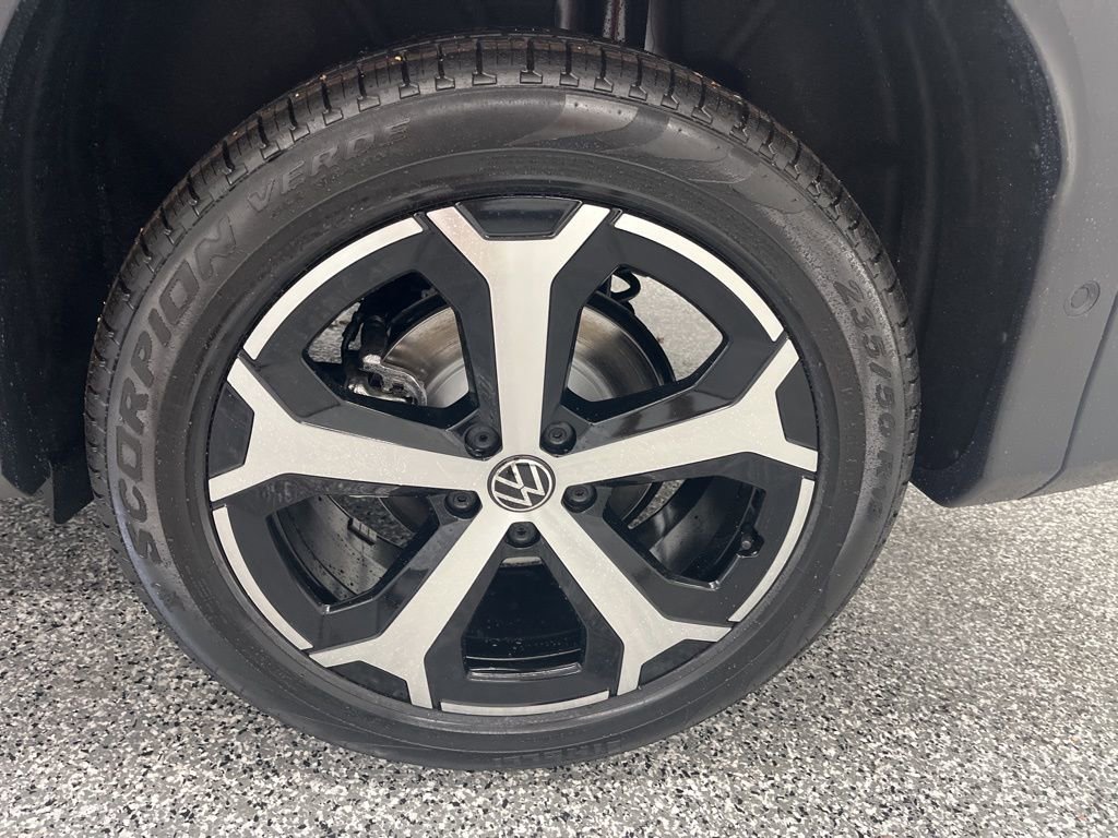 New 2026 Volkswagen Tiguan SE AWD/4WD image 9