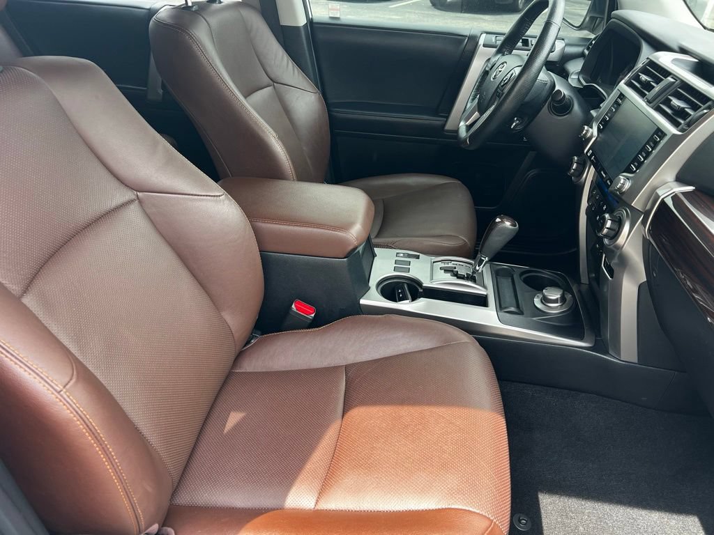 Used 2023 Toyota 4Runner Limited AWD/4WD image 33