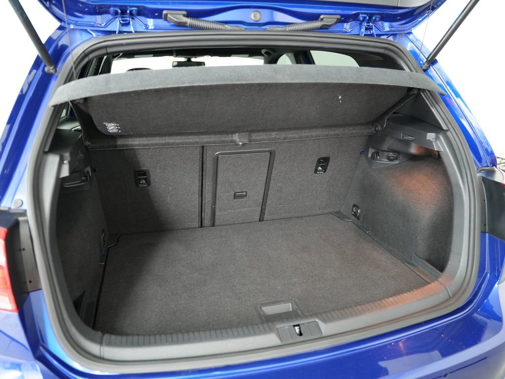 Used 2015 Volkswagen Golf R 4-Door AWD/4WD image 30
