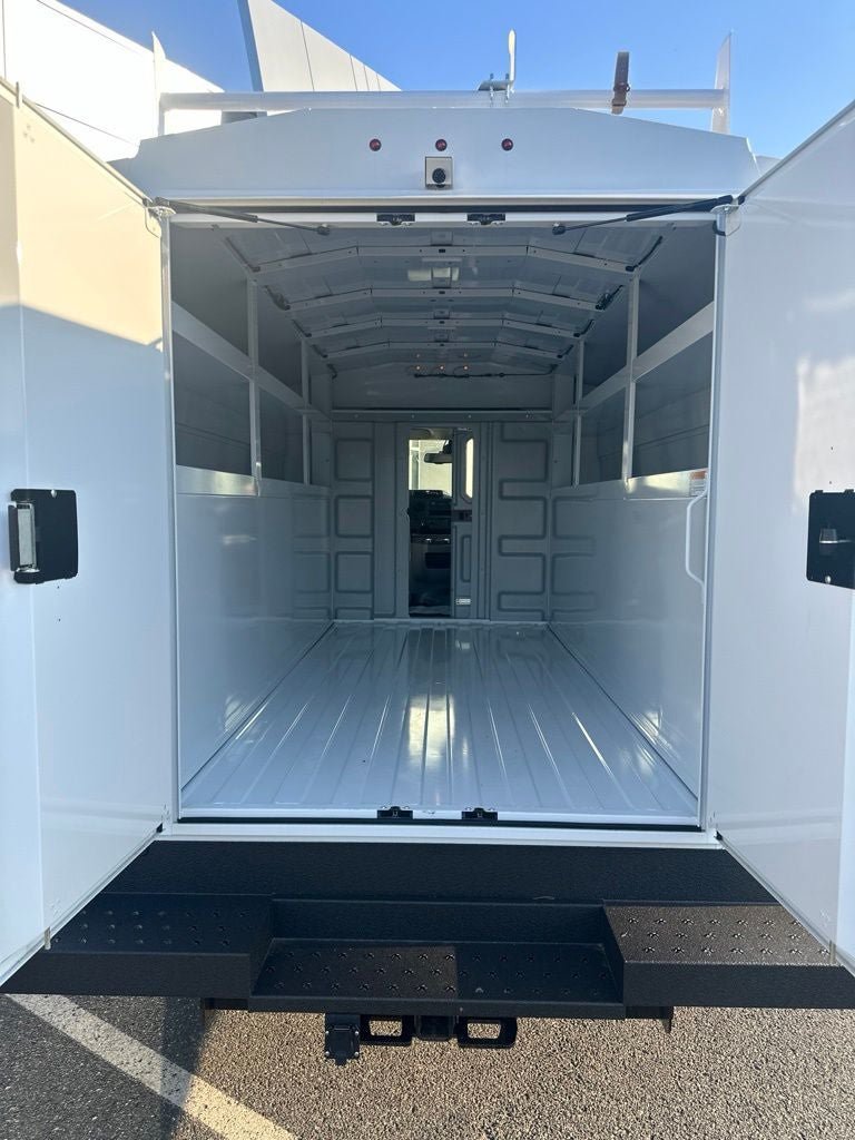 New 2026 Ford E-350 and Econoline 350 Super Duty w/ Power Equipment Group RWD image 7