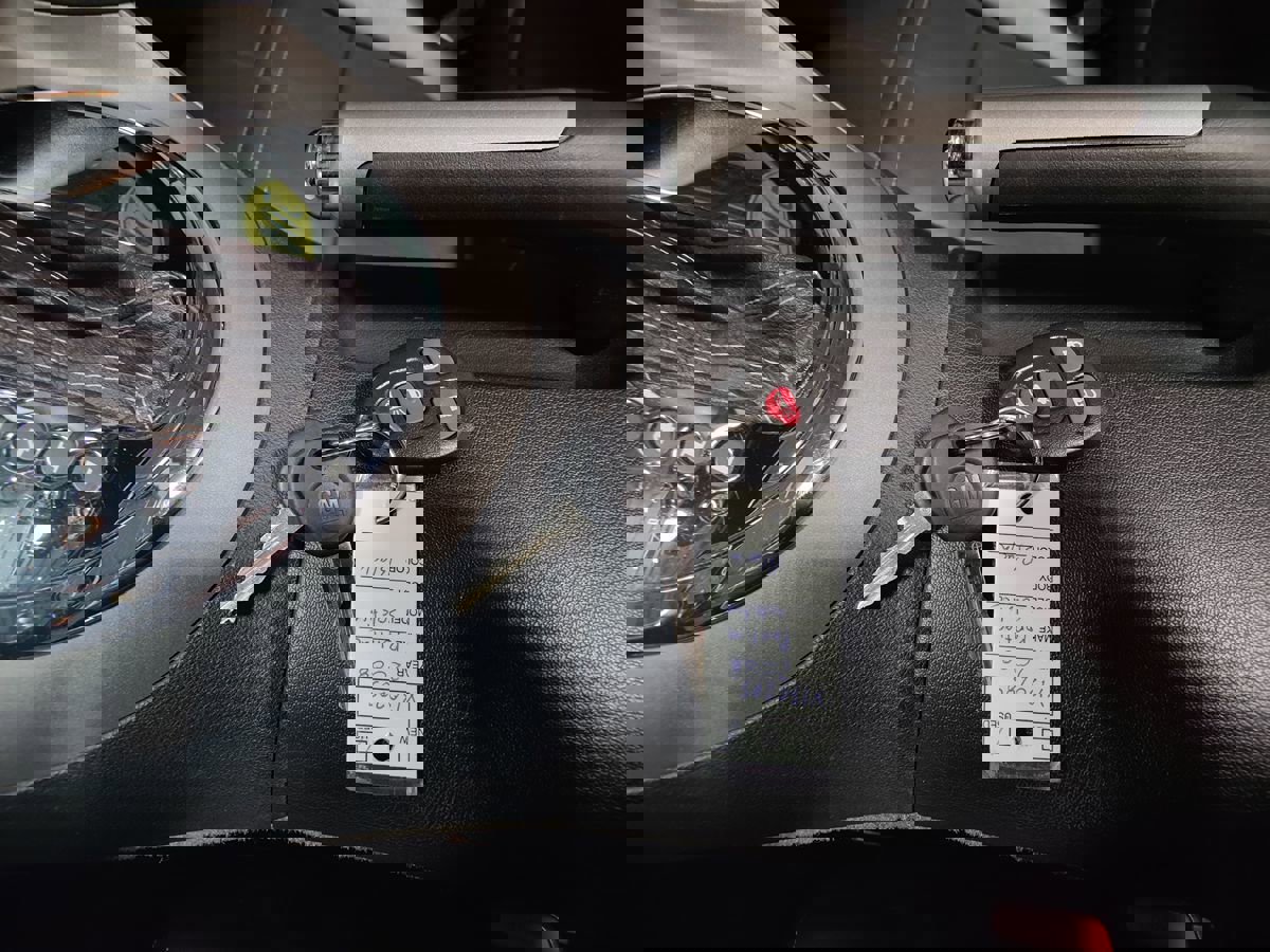 Used 2008 Pontiac Solstice GXP w/ Premium Package image 30